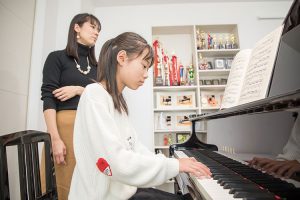 小中学生に人気の習い事は、1位「学習塾」2位「ピアノ」3位「英会話」。やってみたい習い事は「ダンス」がトップ