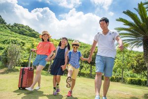 小中学生の94％が「旅行に行きたい」と回答