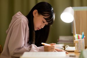 好きな教科、中学生第1位の「英語・外国語活動」が小学生では５教科中最下位