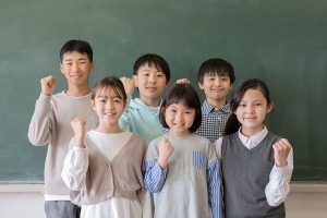 毎年目標を立てている小中学生は53％、2024年に頑張りたいことは小中学生ともに「勉強・受験」