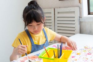 8割以上の小中高校生がクラブや部活動に所属。部活をやめた理由の1位は「人間関係に疲れたから」